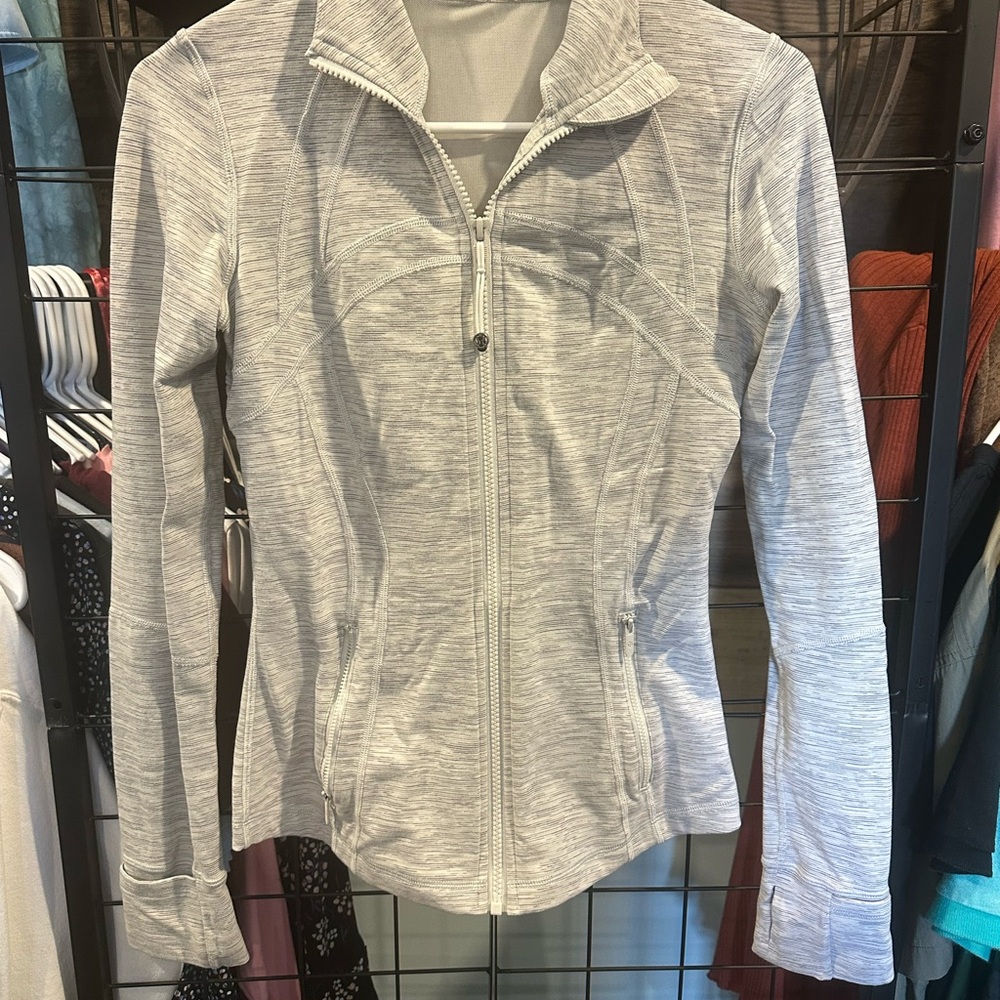 Lululemon Define Jacket and Wunder Under leggings - Picture 2 of 6